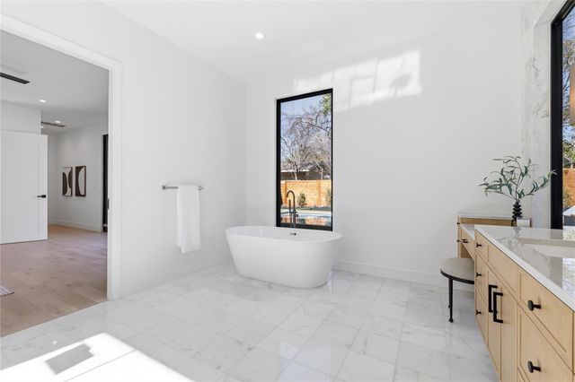 1702 W 30th ST, Austin, TX 78703