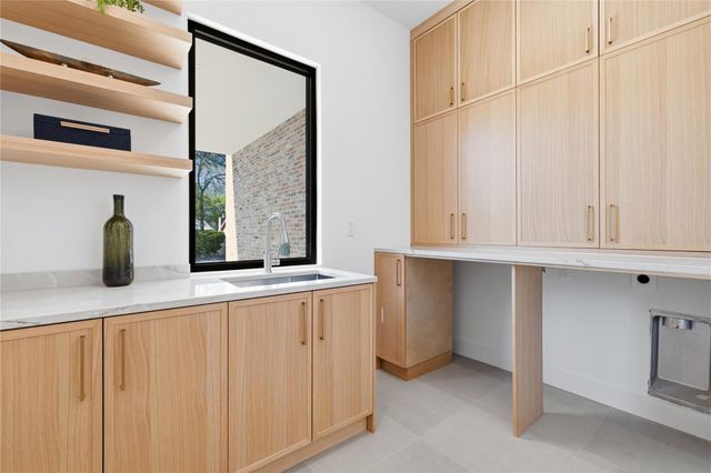 1702 W 30th ST, Austin, TX 78703