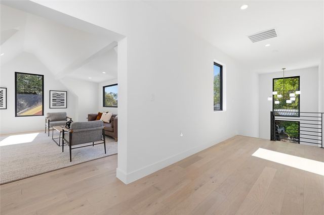 1702 W 30th ST, Austin, TX 78703