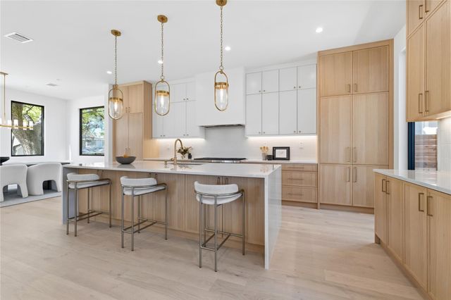 1702 W 30th ST, Austin, TX 78703