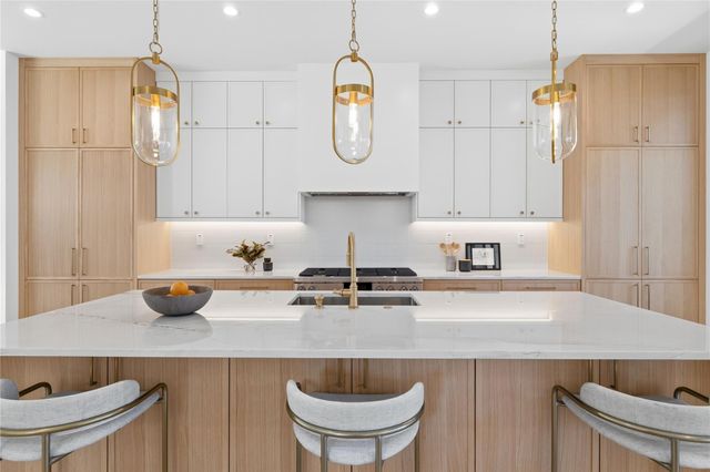 1702 W 30th ST, Austin, TX 78703