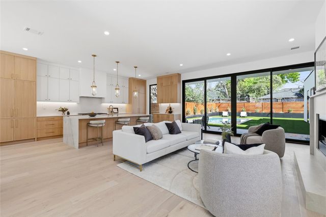 1702 W 30th ST, Austin, TX 78703