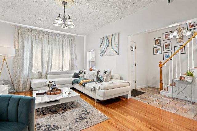 85 Division St, Brockton, MA 02301