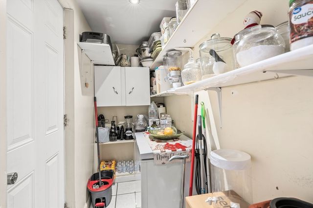 85 Division St, Brockton, MA 02301