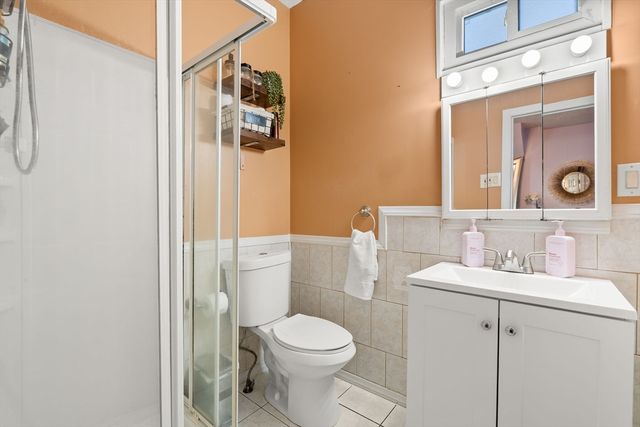 85 Division St, Brockton, MA 02301