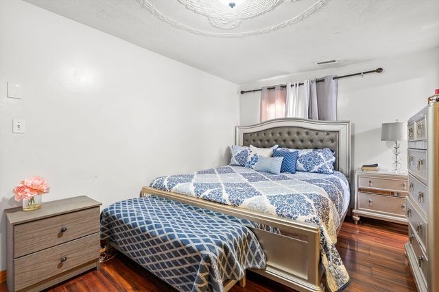 85 Division St, Brockton, MA 02301