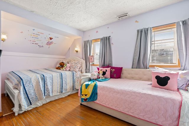 85 Division St, Brockton, MA 02301