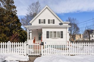 85 Division St, Brockton, MA 02301