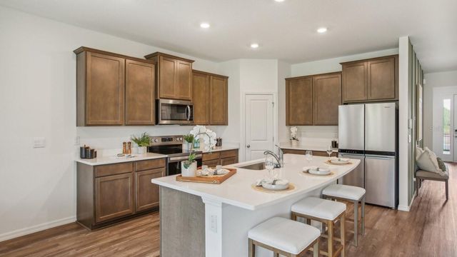 2490 STRATTEN DRIVE, Zephyrhills, FL 33541