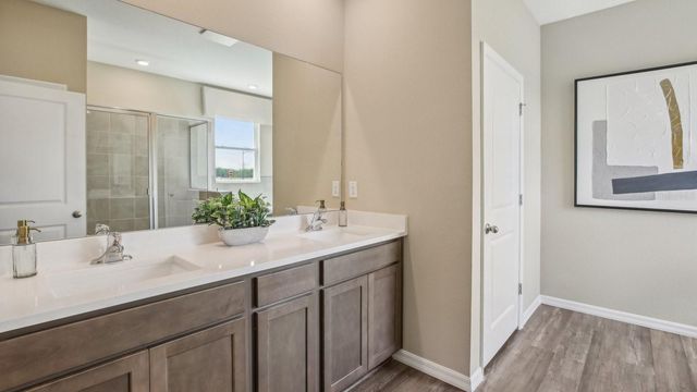 2490 STRATTEN DRIVE, Zephyrhills, FL 33541
