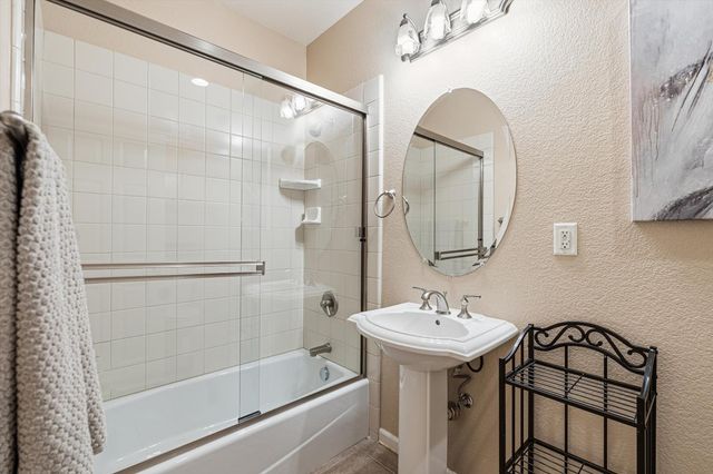 5883 Grace Ellen Ct, Citrus Heights, CA 95610