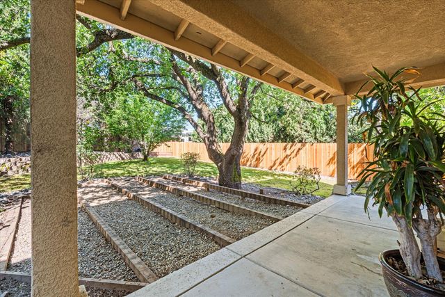 5883 Grace Ellen Ct, Citrus Heights, CA 95610