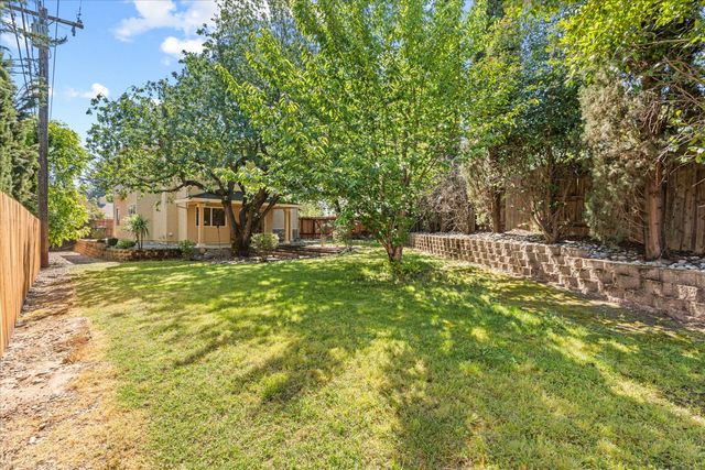 5883 Grace Ellen Ct, Citrus Heights, CA 95610