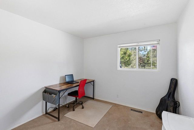 11747 Whispering Pines Drive, Keno, OR 97627