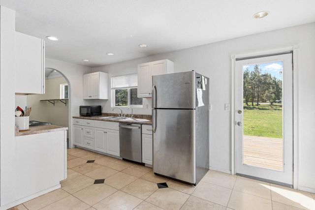 11747 Whispering Pines Drive, Keno, OR 97627