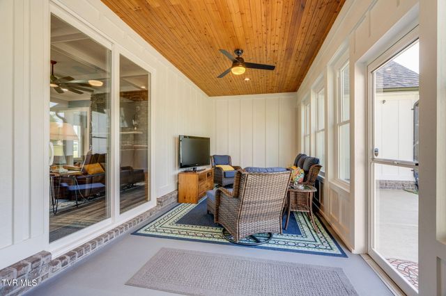 2137 Cattlemans Trail, Jonesborough, TN 37659