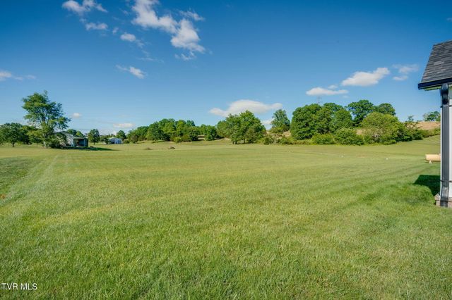 2137 Cattlemans Trail, Jonesborough, TN 37659