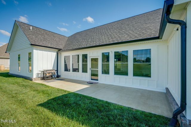 2137 Cattlemans Trail, Jonesborough, TN 37659