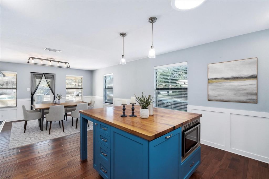 11522 Antigua DR, Austin, TX 78759