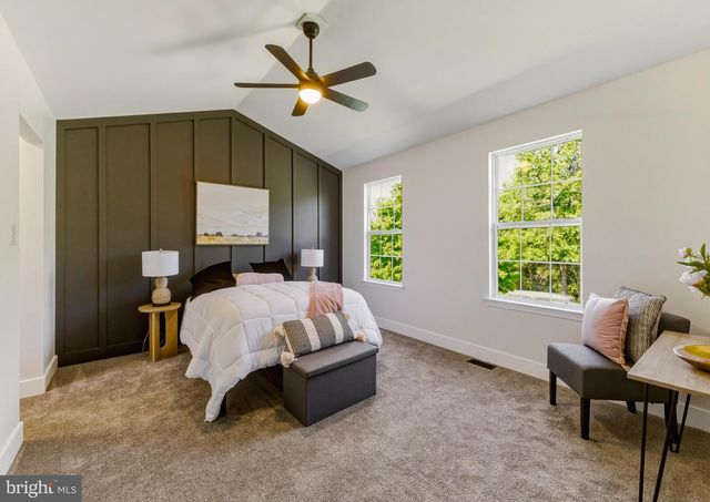 1 BANFF DR, Mullica Hill, NJ 08062