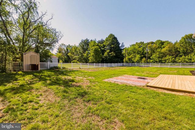 1 BANFF DR, Mullica Hill, NJ 08062
