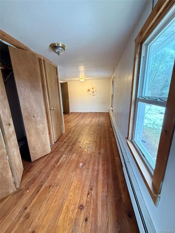 696 Burlingham Road, Burlingham, NY 12721