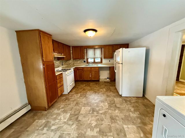 696 Burlingham Road, Burlingham, NY 12721