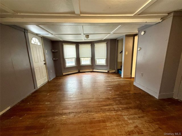 696 Burlingham Road, Burlingham, NY 12721