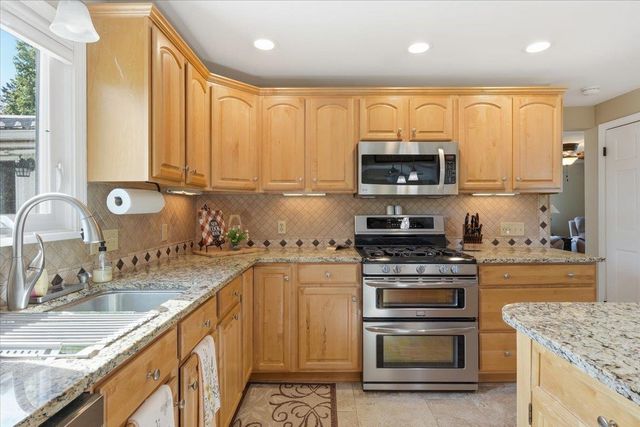 2047 North Avenue, Burlington, VT 05408