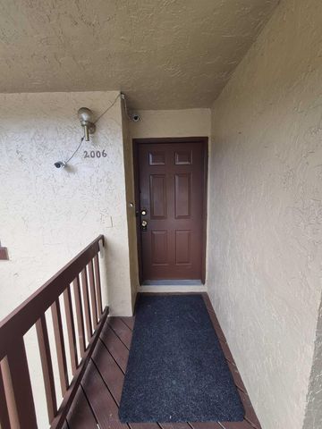 2006 Lakeview Drive W, Royal Palm Beach, FL 33411