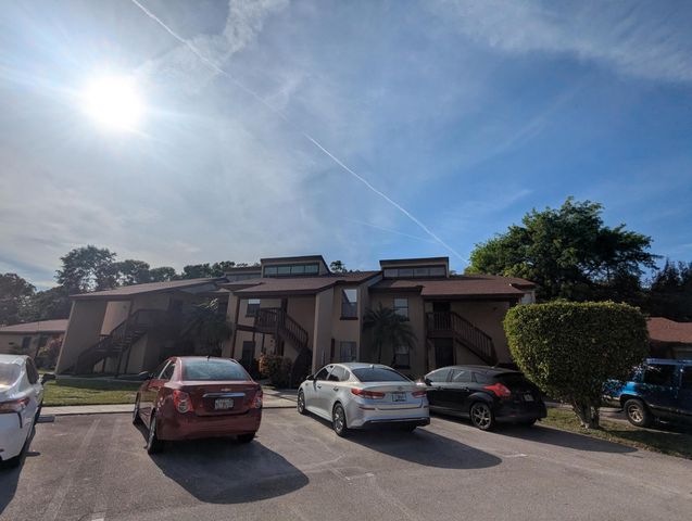 2006 Lakeview Drive W, Royal Palm Beach, FL 33411