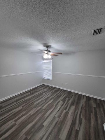 2006 Lakeview Drive W, Royal Palm Beach, FL 33411