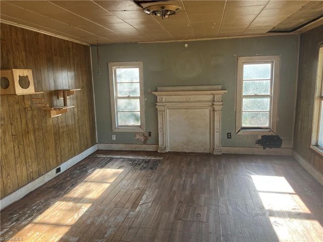1219 Market Center Drive, High Point, NC 27260