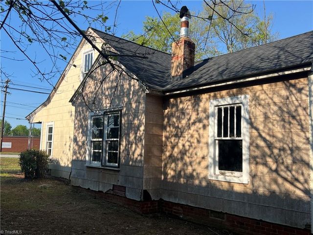 1219 Market Center Drive, High Point, NC 27260