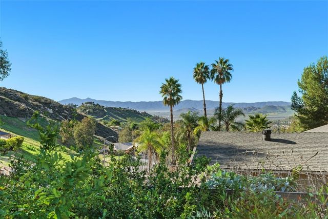 7369 Lakeside, Jurupa Valley, CA 92509