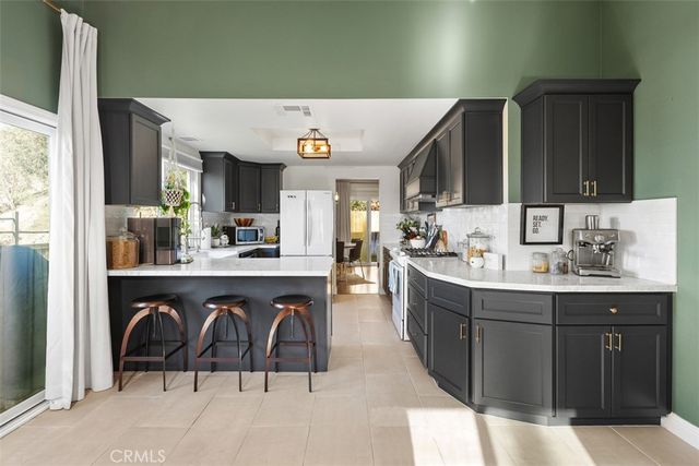 7369 Lakeside, Jurupa Valley, CA 92509