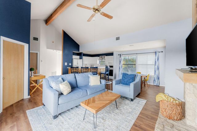 1501 Ridge Harbor DR, Spicewood, TX 78669