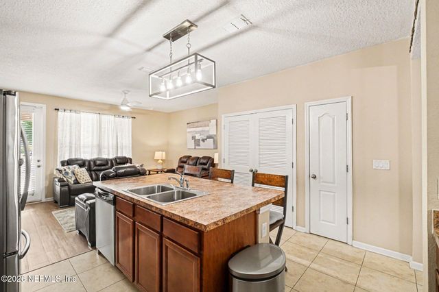 4220 PLANTATION OAKS Boulevard 1715, Orange Park, FL 32065