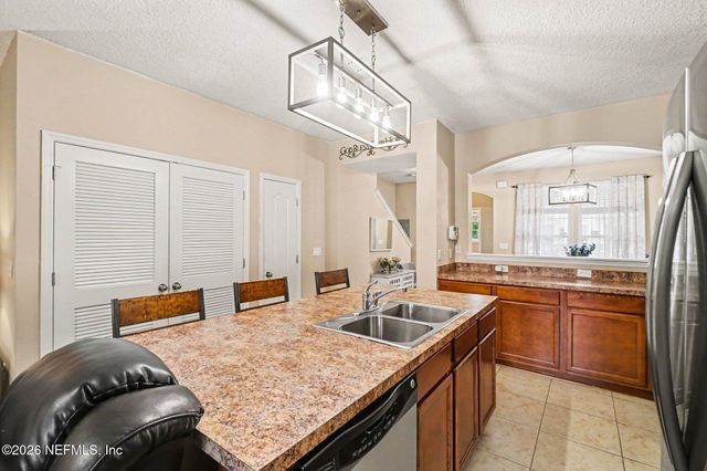 4220 PLANTATION OAKS Boulevard 1715, Orange Park, FL 32065