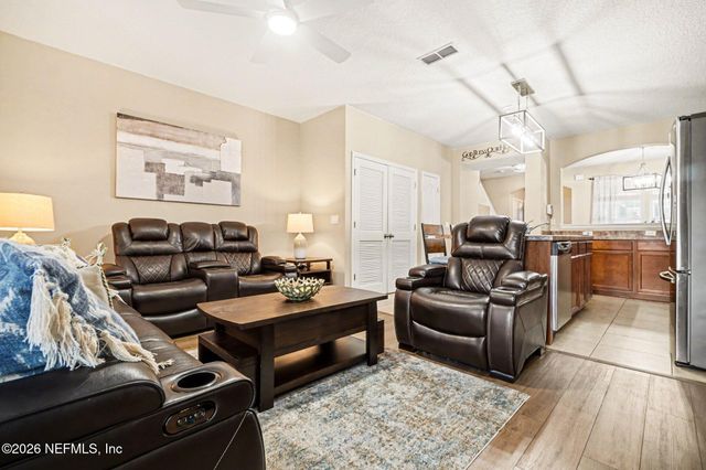 4220 PLANTATION OAKS Boulevard 1715, Orange Park, FL 32065