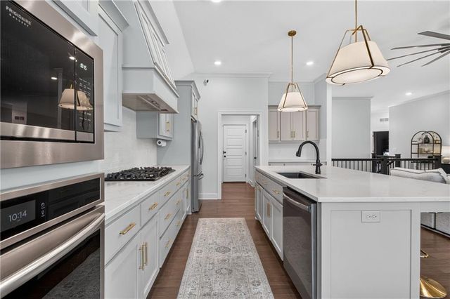 1517 SW Georgetown Drive, Lee's Summit, MO 64082