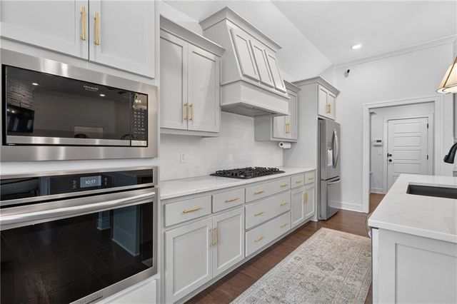 1517 SW Georgetown Drive, Lee's Summit, MO 64082