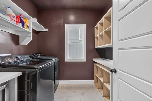 1517 SW Georgetown Drive, Lee's Summit, MO 64082