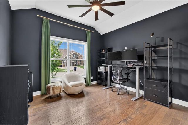 1517 SW Georgetown Drive, Lee's Summit, MO 64082