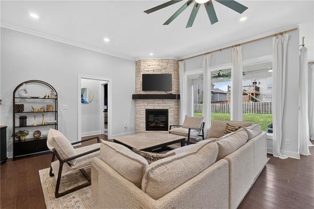 1517 SW Georgetown Drive, Lee's Summit, MO 64082