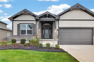 1517 SW Georgetown Drive, Lee's Summit, MO 64082