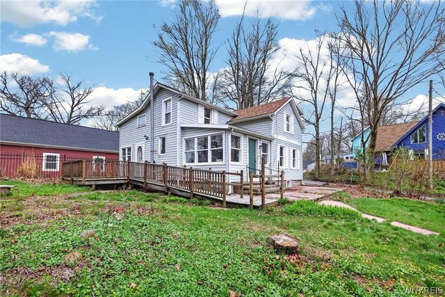 8586 Lake Shore Road, Evans, NY 14006