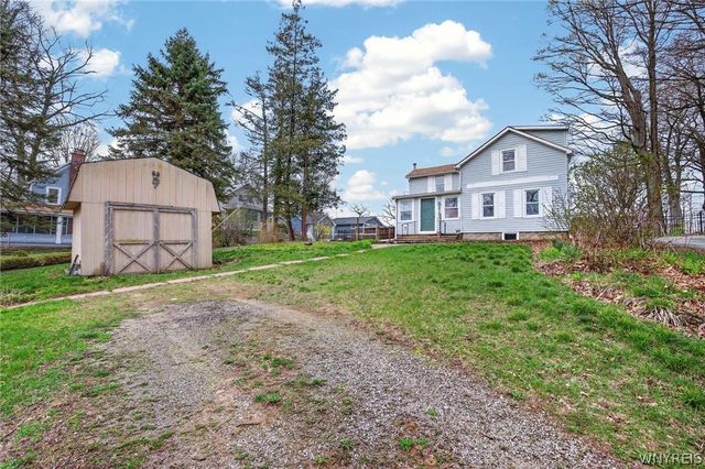 8586 Lake Shore Road, Evans, NY 14006