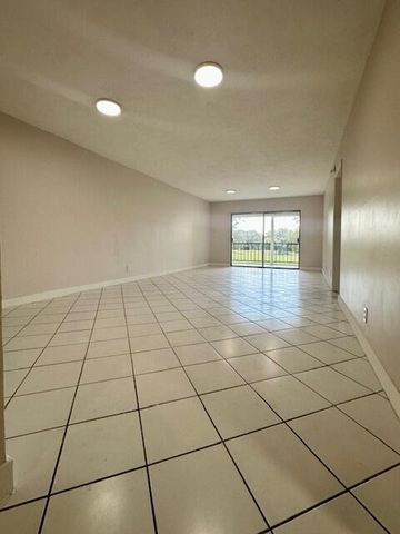 6080 NW 44th Street 205, Lauderhill, FL 33319