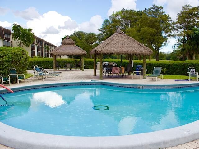 6080 NW 44th Street 205, Lauderhill, FL 33319